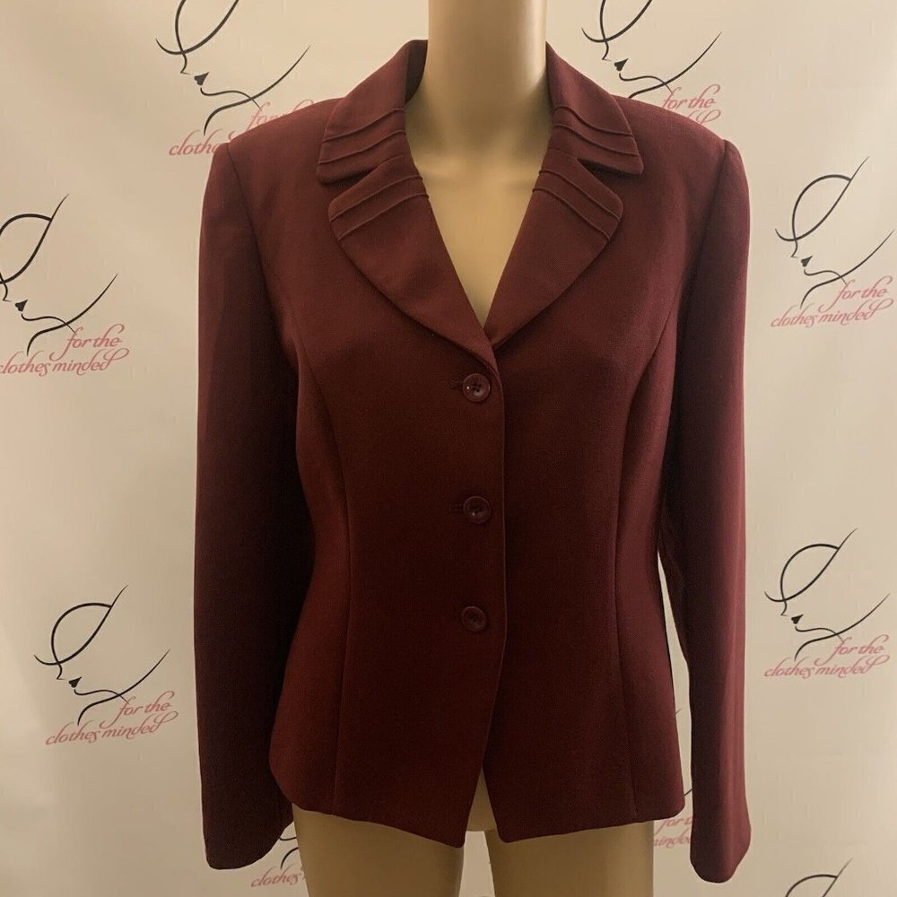 John Meyer. Size 8. Lined Long Sleeve Blazer. Pintucked Collar. WTC
